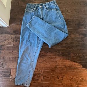 H&M high waisted medium wash mom jeans.